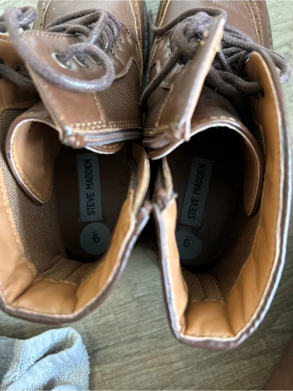 Steve Madden step up